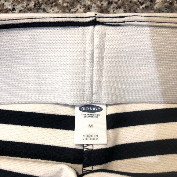 Sz M blue/white striped Old Navy skirt - Picture 3 of 4